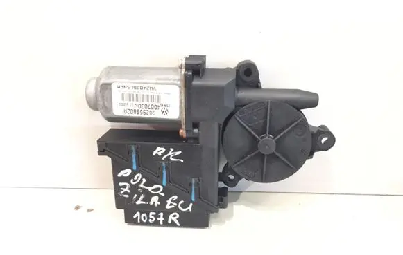 Volkswagen Polo Front door window regulator motor 6Q2959802A 400703D
