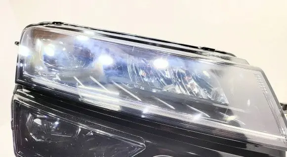 Skoda Karoq Headlight/headlamp 57B941016F 20PL8935