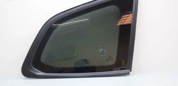BMW X1 U11 Rear side window 18226310