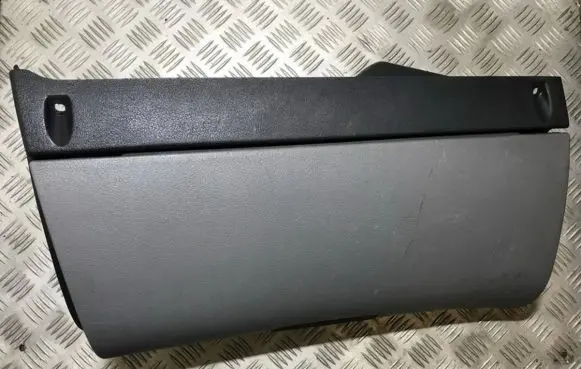Skoda Octavia Mk1 (1U) Glove box 1u1857097