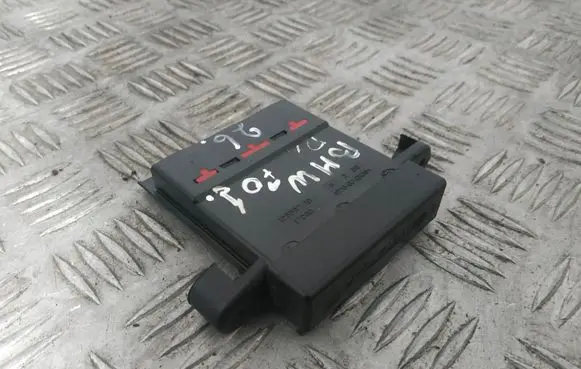 BMW 7 F01 F02 F03 F04 Current control relay 106887 9153418
