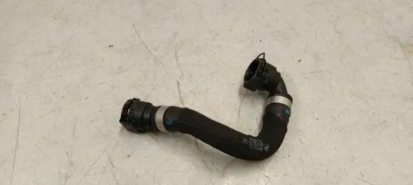 Engine coolant pipe/hose