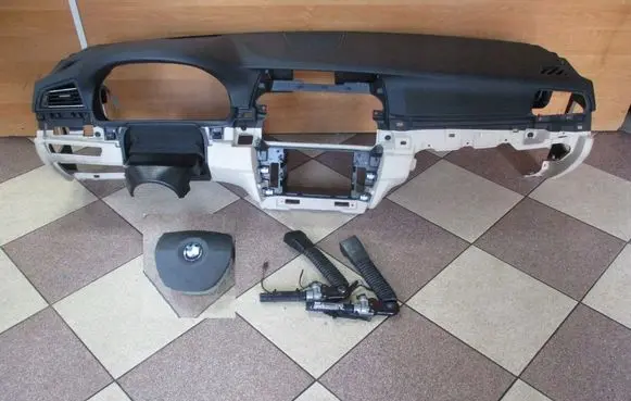 BMW 2 Active Tourer U06 Radio/GPS head unit trim