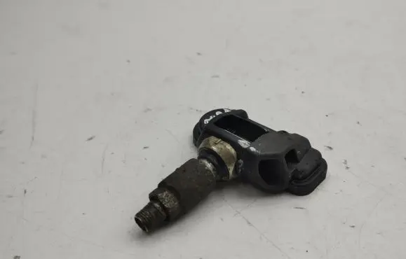 Mercedes-Benz CLS C218 X218 Tire pressure sensor A0009050030