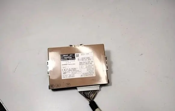 Lexus IS 220D-250-350 Other control units/modules 2325003550 8999053016