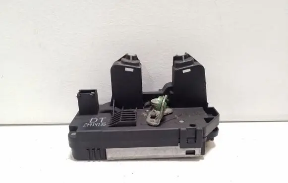 Opel Zafira A Rear door lock 24414135