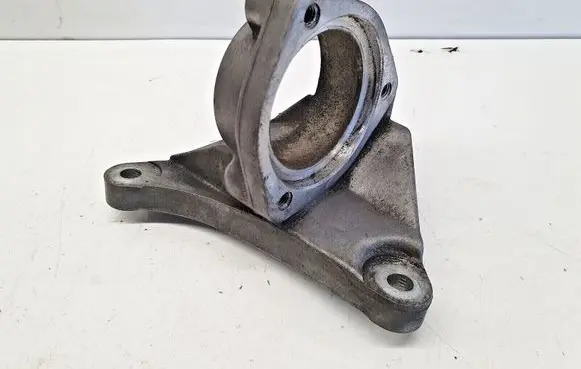 Opel Insignia A Driveshaft support bearing bracket 13219107 nr9211