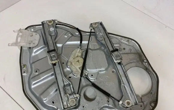 KIA Sorento Front door window regulator with motor