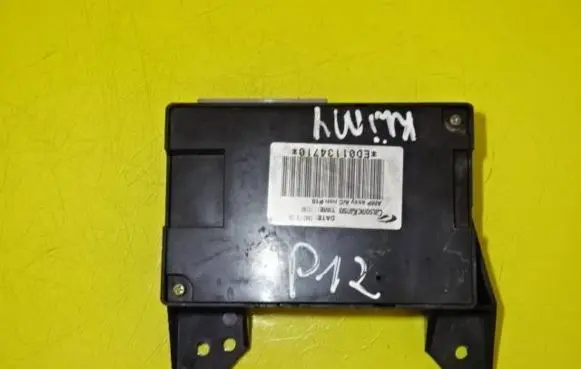 Nissan Primera Air conditioner control unit module ED01134710