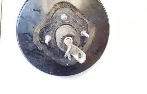 Renault Laguna III Brake booster 0204051643
