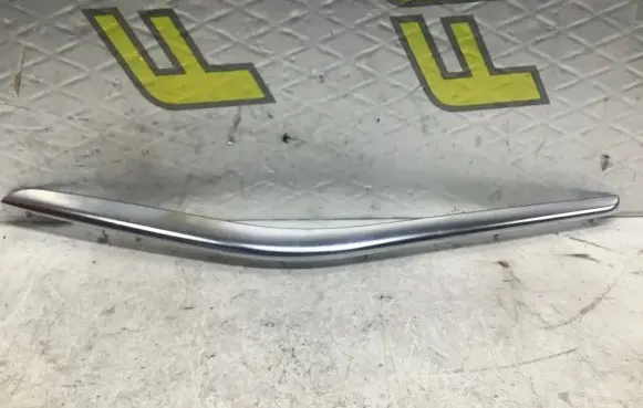Mercedes-Benz GLA W156 X156 Other front door trim element A1767201022