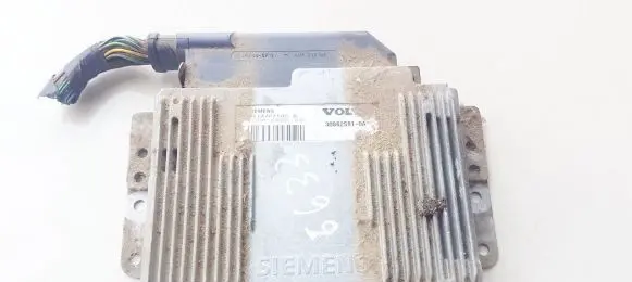 Volvo S40, V40 Engine control unit/module 308625910a 30862591-0a