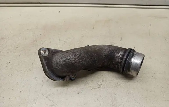 Nissan Qashqai+2 Intercooler hose/pipe