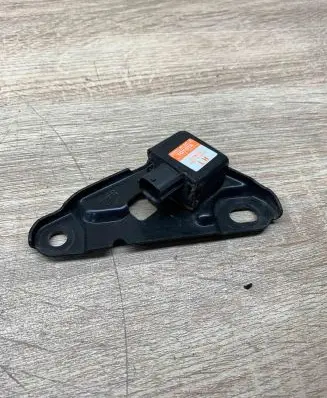 Toyota Prius (XW20) Airbag deployment crash/impact sensor 8917447040 2521000160