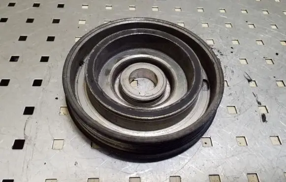 Volvo V50 Crankshaft pulley