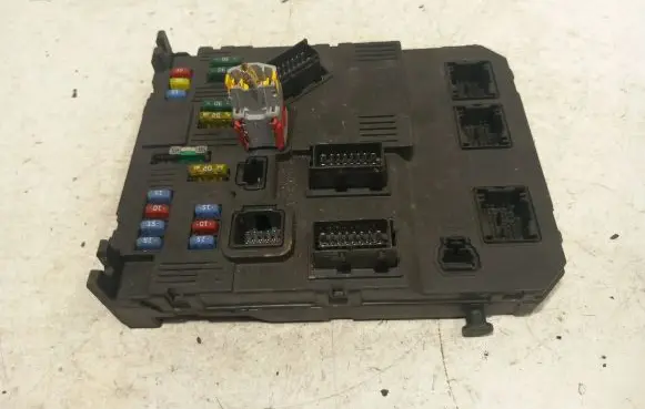 Peugeot 407 Comfort/convenience module S120104700J BSIS0200