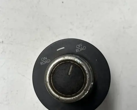 Volkswagen Touareg II Differential lock switch 7P6941435D 30080038 06311