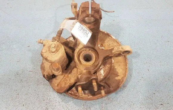 Skoda Fabia Mk2 (5J) Front wheel hub spindle knuckle
