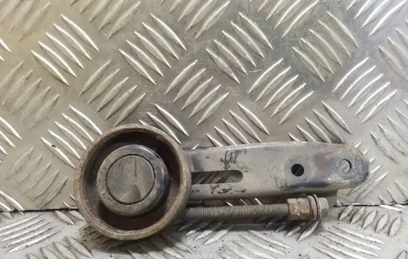 Subaru Legacy Generator/alternator belt tensioner