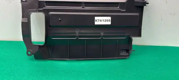 Toyota Yaris Radiator trim B-954