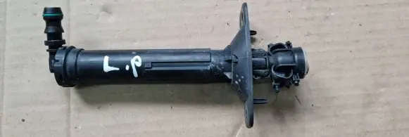 Headlight washer spray nozzle
