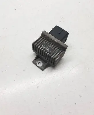 Nissan Qashqai Glow plug pre-heat relay 9640469680