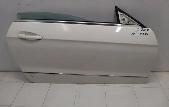 Mercedes-Benz E C207 W207 Front door