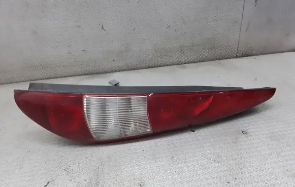 Ford Mondeo Mk III Rear/tail lights 1S7113404C
