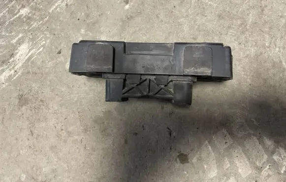 Mercedes-Benz GL X166 Jacking socket point A1666900334