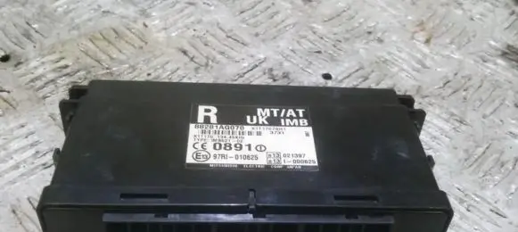 Subaru Legacy Other control units/modules 88281ag070 97ri-010625