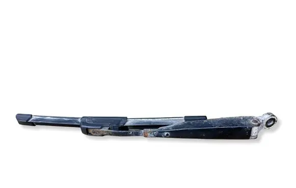 Nissan Juke I F15 Rear wiper blade arm 