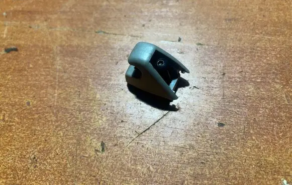 Chevrolet Spark Sun visor clip/hook/bracket 