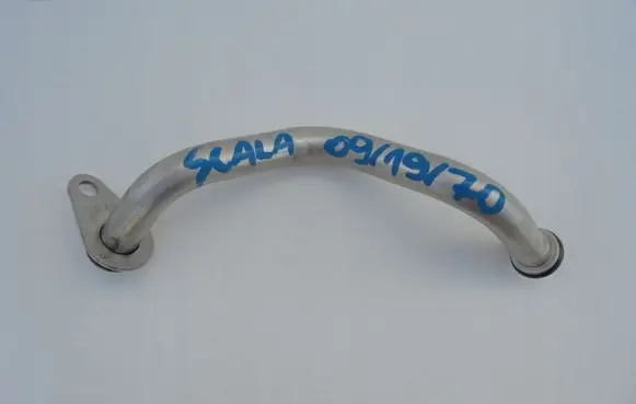 Skoda Scala Turbo turbocharger oiling pipe/hose 04E145735C
