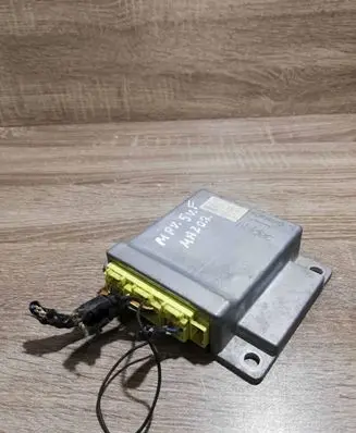 Mazda MPV Airbag control unit/module LD6457K30B 2J04A