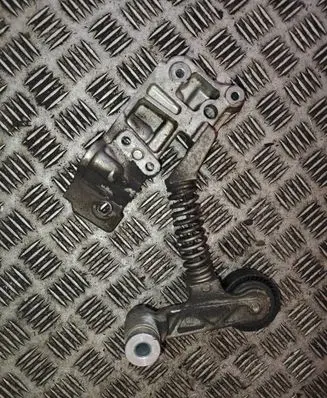 Mercedes-Benz B W246 W242 Engine mounting bracket A6512200607