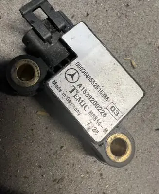 Mercedes-Benz ML W163 Airbag deployment crash/impact sensor A1638200226 MRS14M