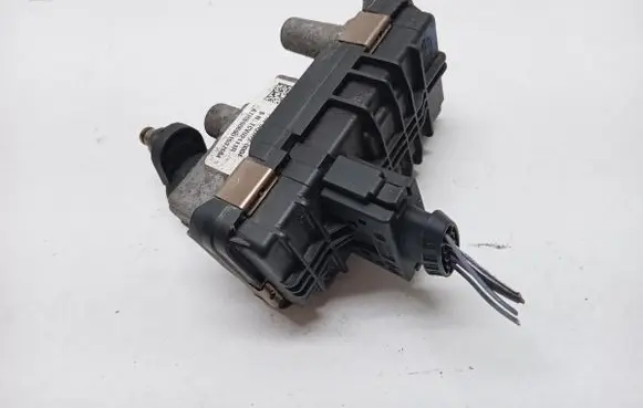 Opel Insignia A Turbo charger electric actuator 6NW010430-16