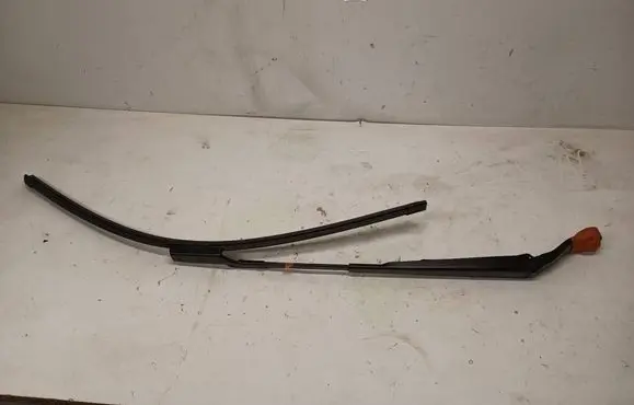 Chevrolet Volt II Front wiper blade arm 23251331