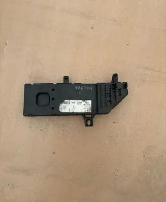 Volkswagen Golf IV Fuse module 460023260