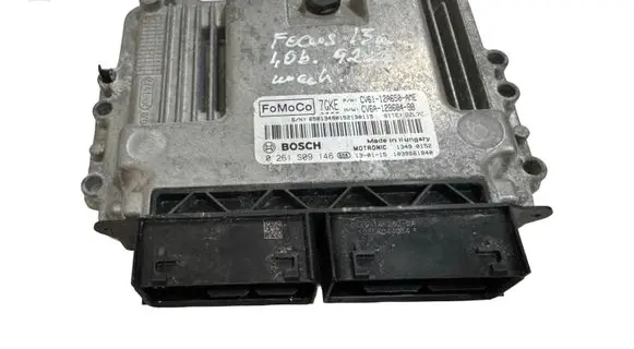 Ford Focus Engine control unit/module CV6112A650AME 0261S09146