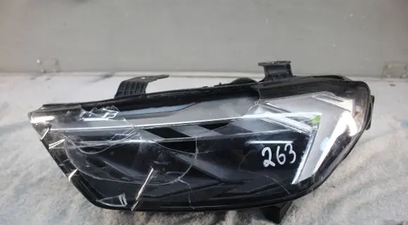 Audi A1 Headlight/headlamp 82A941033D 90106082 22036