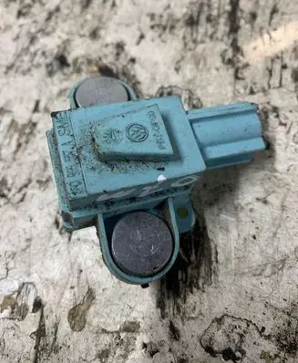 Audi A6 S6 C6 4F Airbag deployment crash/impact sensor 1F0955557