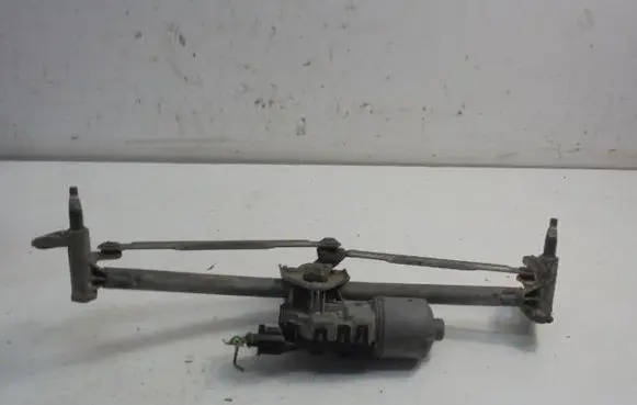 Volkswagen Polo IV 9N3 Front wiper linkage 6Q1955023D