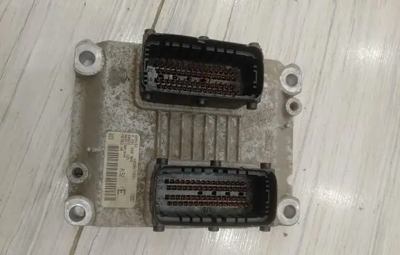 Fiat Grande Punto Engine control unit/module ECU 0261208969