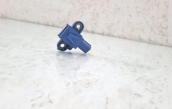 Volkswagen PASSAT B6 Airbag deployment crash/impact sensor 1K0955557A
