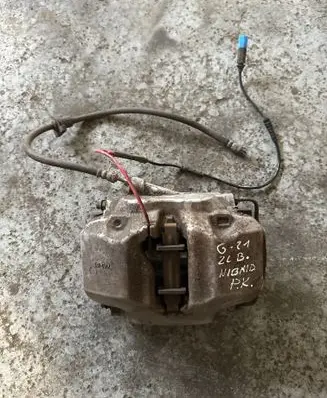 Front brake caliper