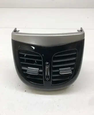 Hyundai i40 Rear air vent grill 