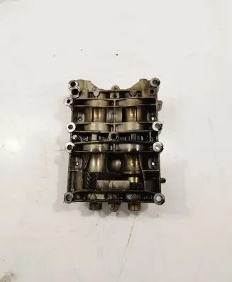 Land Rover Freelander 2 - LR2 Oil pump balance shaft 9636898380