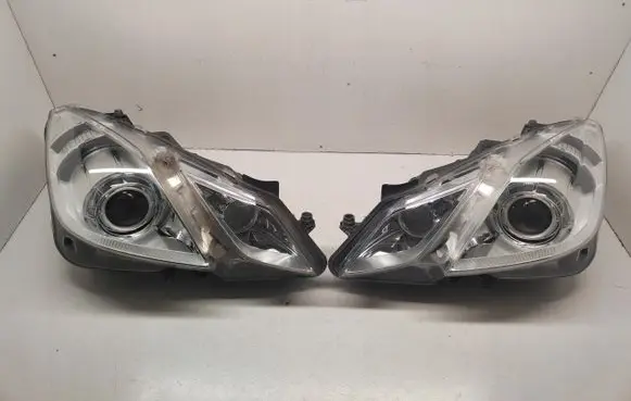 Mercedes-Benz E C207 W207 Headlight/headlamp 1ZT009647-31