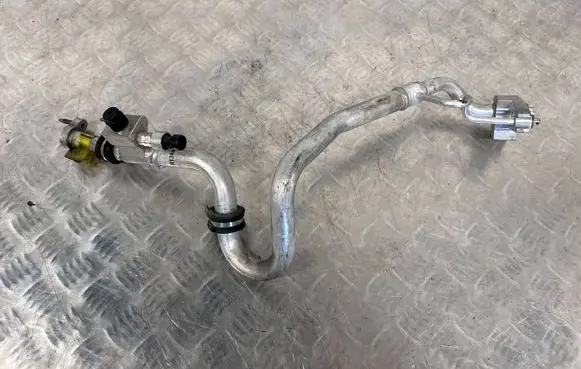 Maserati Ghibli Air conditioning (A/C) pipe/hose 670033591